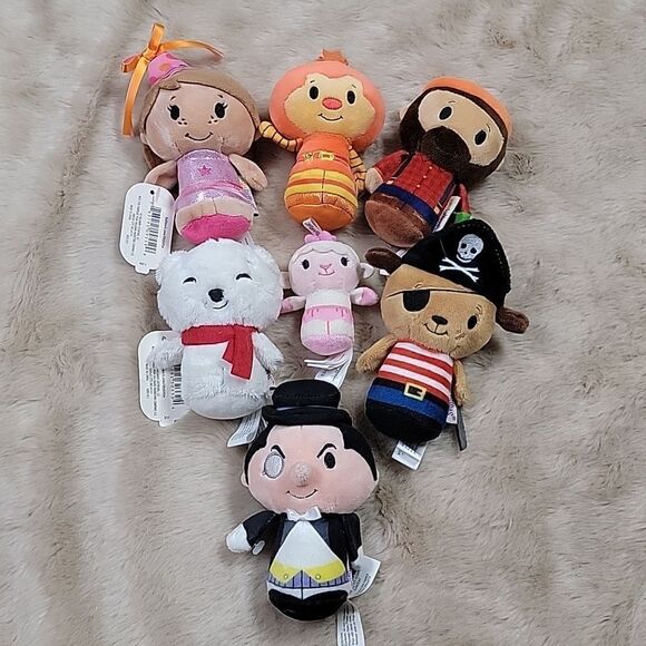 HALLMARK ITTY BITTY BUNDLE - Picture 1 of 2